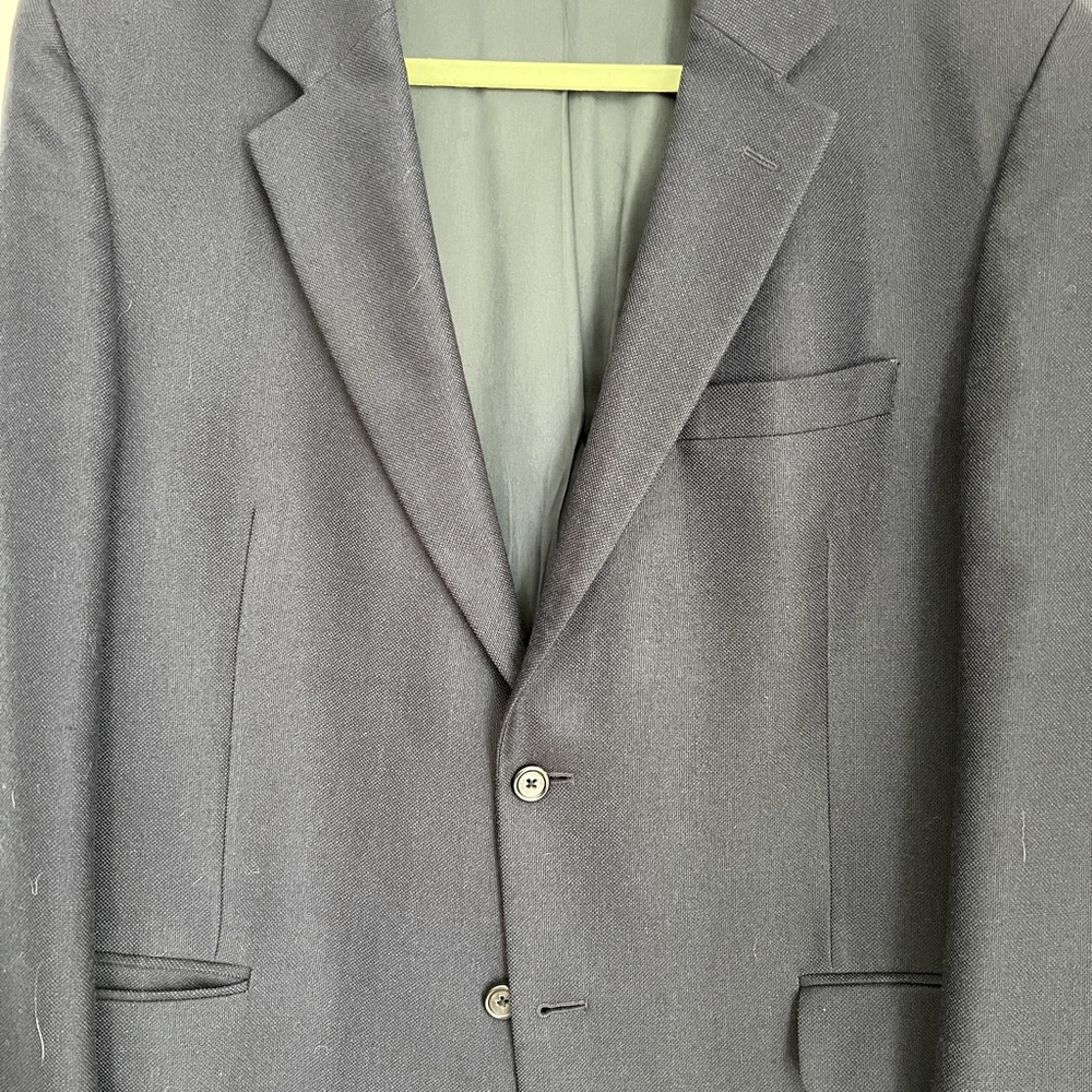 Jos A bank mans classic‎ navy blue blazer, 44R, EUC. Made in Ukraine